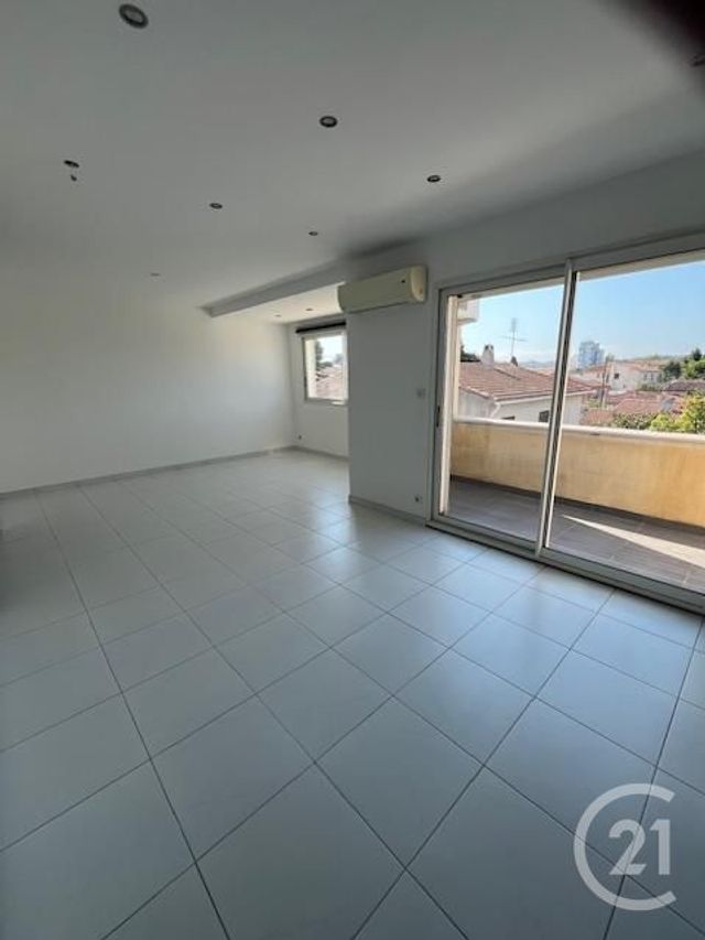 Appartement T3 à vendre - 3 pièces - 63.12 m2 - MARTIGUES - 13 - PROVENCE-ALPES-COTE-D-AZUR - Century 21 Icaza Immobilier